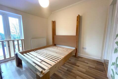 Bedroom 1 Alternate.jpg