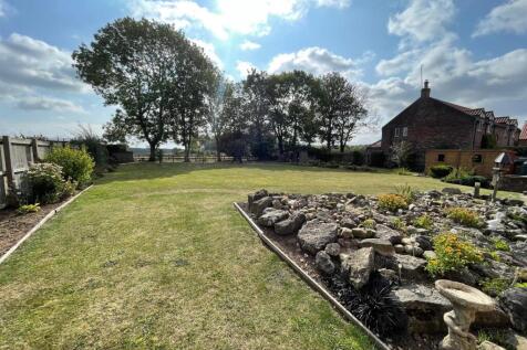 GARDEN 1.jpg
