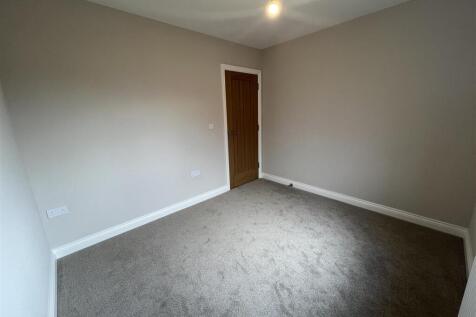 10 Bed 3.JPG