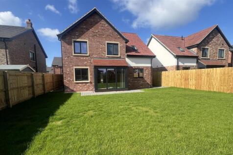 12 Rear Garden.JPG