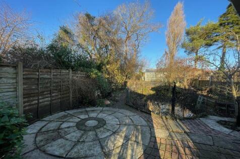 GARDEN 2.jpg