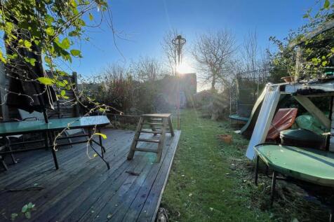 GARDEN 4.jpg
