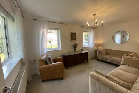 Livingroom1.jpg