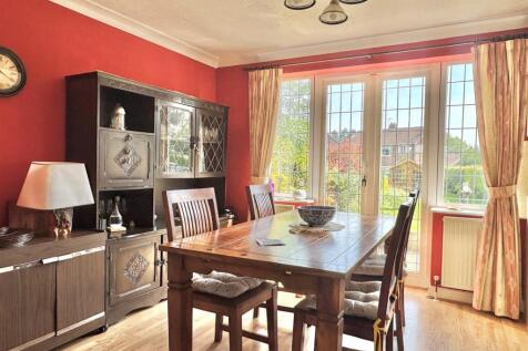 Westfield Cottage dining room.jpg