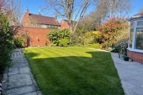 Rear Garden 2.jpg