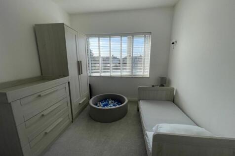 Bedroom (2) 2.jpg