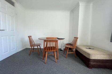Dining Area.jpg