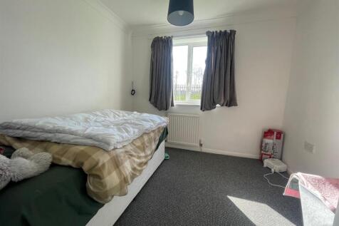 Bedroom 2.jpg