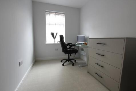 Bedroom 3 Study.jpg
