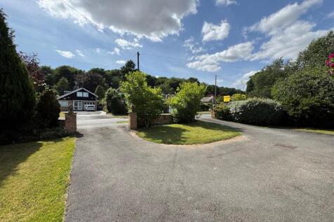 34-36 Elveley Drive b.jpg