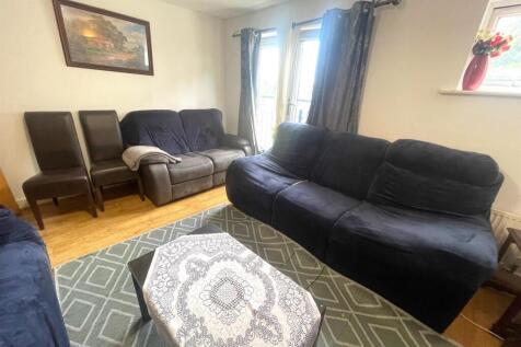 Lounge 2.jpg