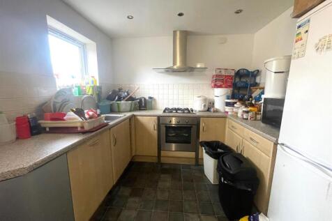 Kitchen 1.jpg