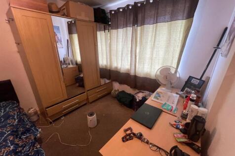 Bedroom 2.jpg