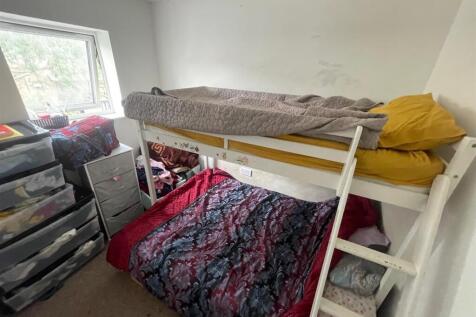 Bedroom 3.jpg