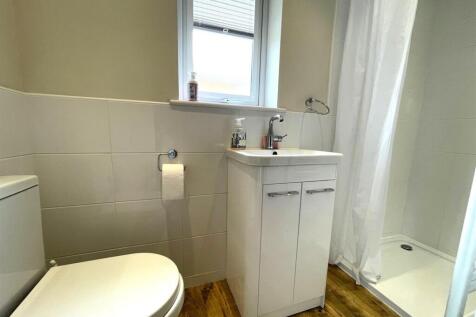 Shower Room 2.jpg