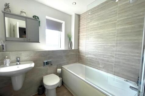 Bathroom.jpg