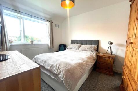Bedroom 2.jpg