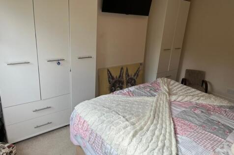 Rear Bedroom