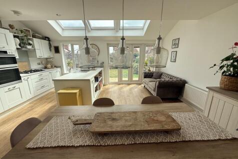 kitchen diner.