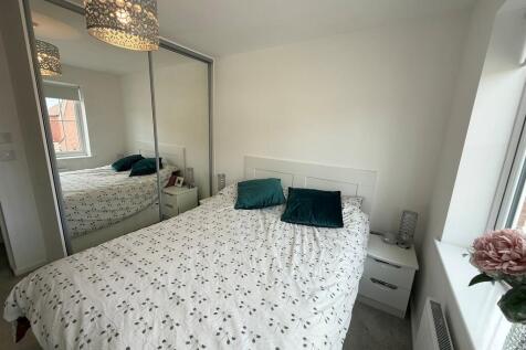 main bedroom 2