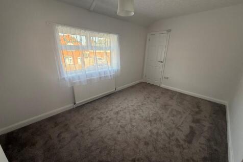 MAIN BEDROOM 1