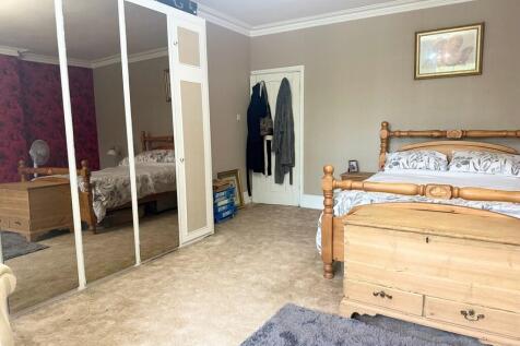 bedroom main