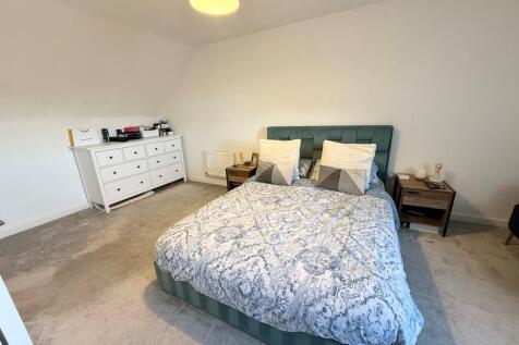 main bedroom 2