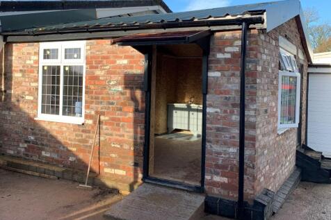 Red Brick End Unit