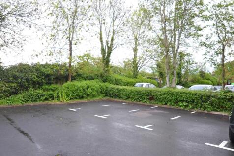 Parking &amp; Gardens