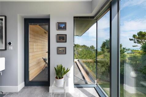 Top Floor Balcony