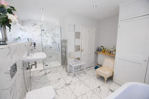 First Fl Bathroom