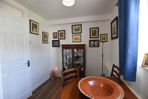 Dining/Bed 2