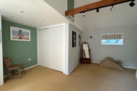 Guest Bedroom Suite
