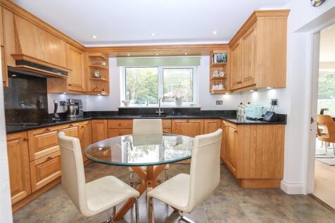 Kitchen/Breakfast Rm