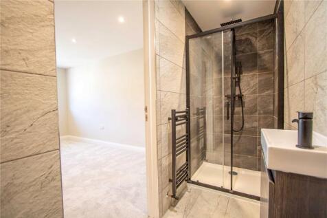 Bed 2 En Suite