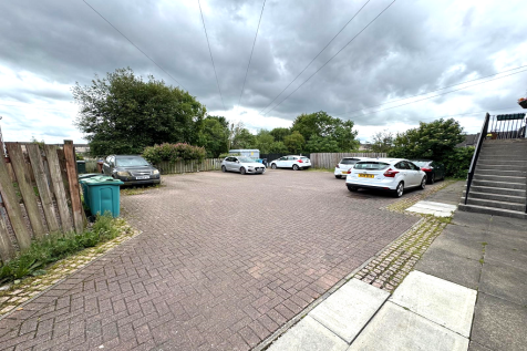 PRIVATE PARKING