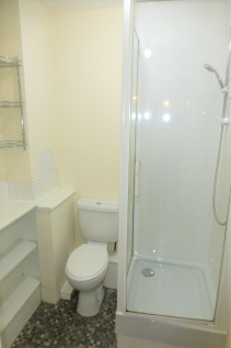 BEDROOM 1 EN SUITE