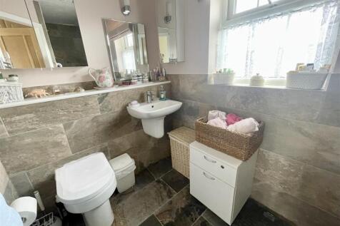 toilet.jpg