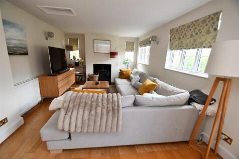 Lounge 4