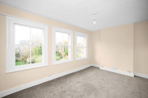 Flat 3, Reception