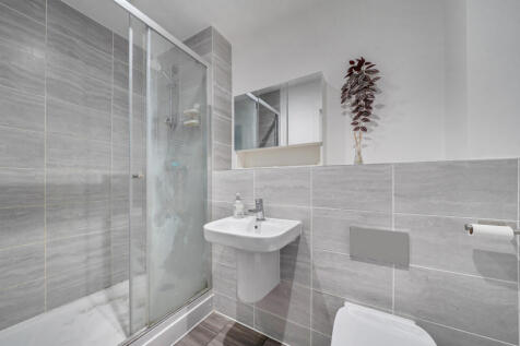 1376370-12-690a11...