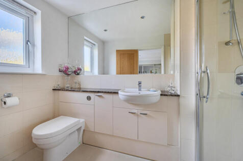 1384102-5-6929b30...