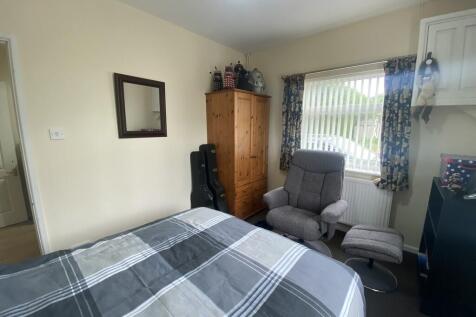 Bedroom (2)