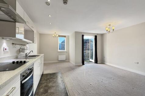 Open Plan Living/Kit