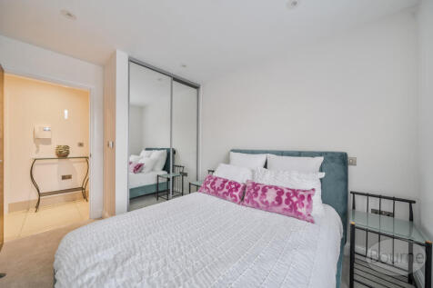 a89b1638-27f8-460...