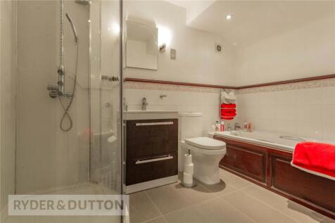 En-Suite Bathroom
