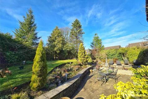Sunny Rear Gardens