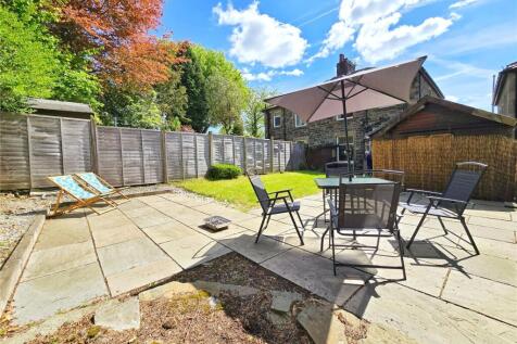 Rear Patio &amp; Lawn