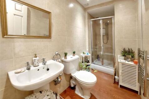 Shower Room Flat E