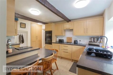 Spacious Kitchen